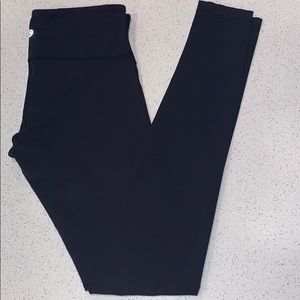 NWOT lululemon SZ 6 MID RISE lux 28” wunder under